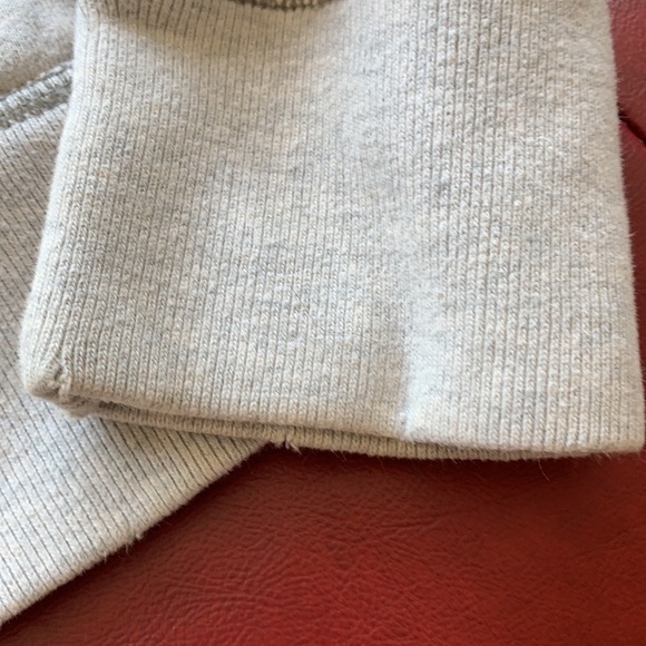 Hollister Sweater - Picture 9 of 12